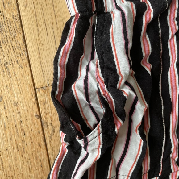 JOE B Shorts Button Front Striped Challis Juniors Black White Pink Size Small - Picture 6 of 7